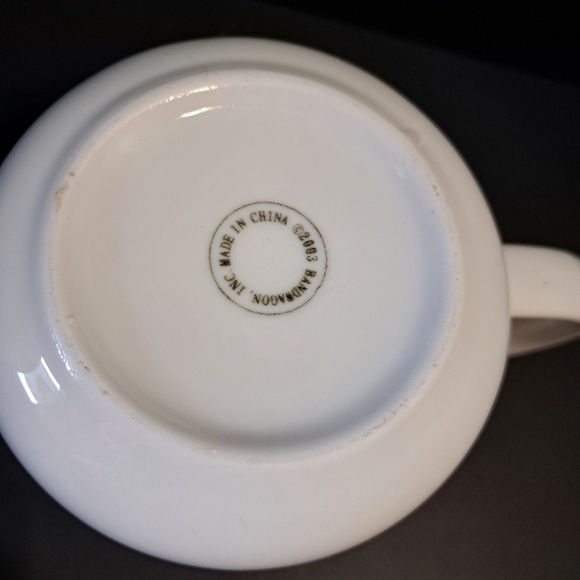 Bandwagon White Porcelain Double Walled Warming Pitcher - Picture 2 of 6